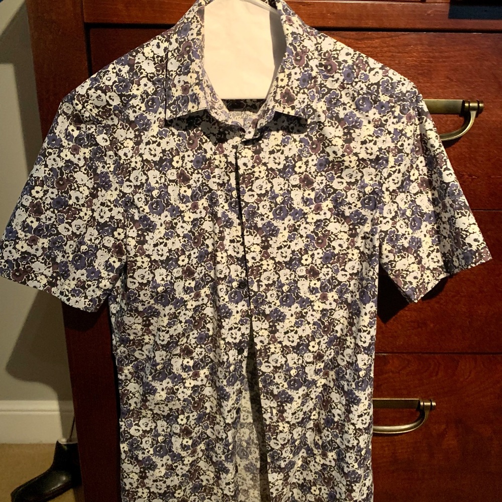 H & M men's small button down